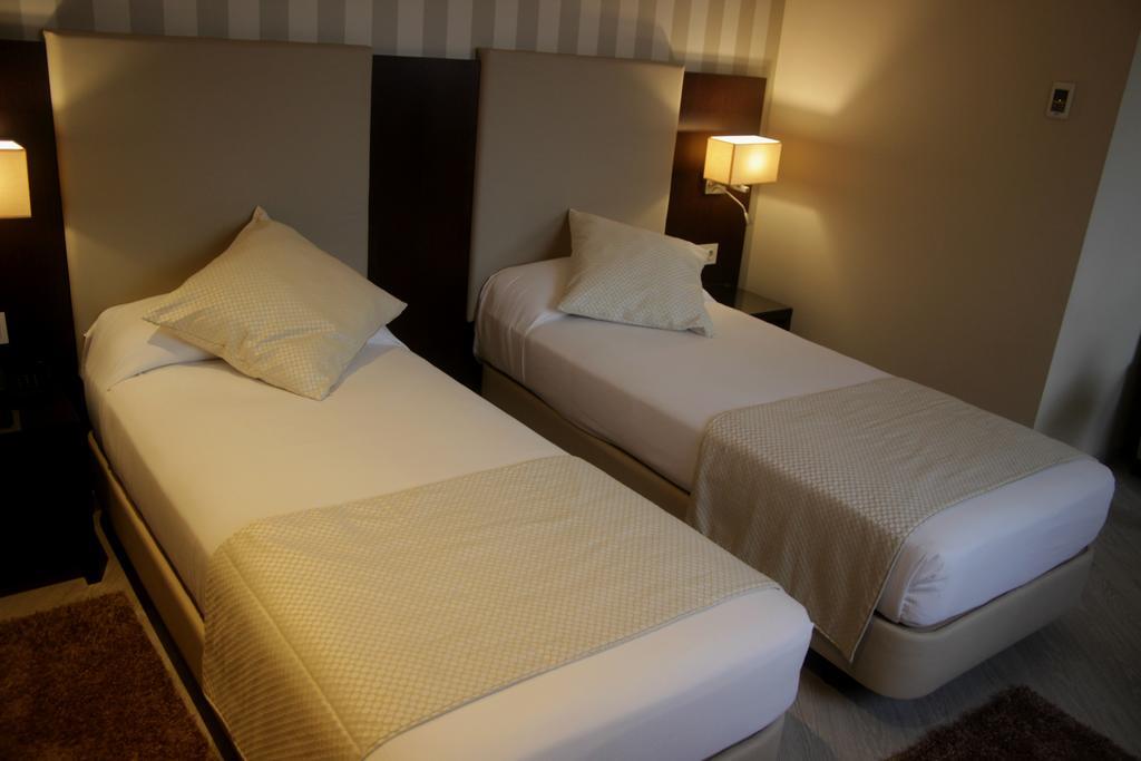 Az Hotels Zeralda Bagian luar foto