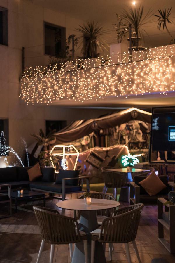 Az Hotels Zeralda Bagian luar foto
