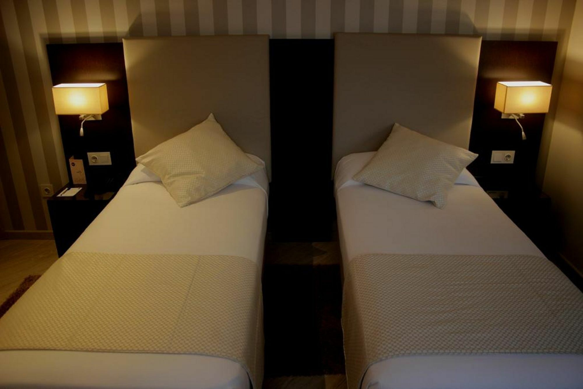 Az Hotels Zeralda Bagian luar foto