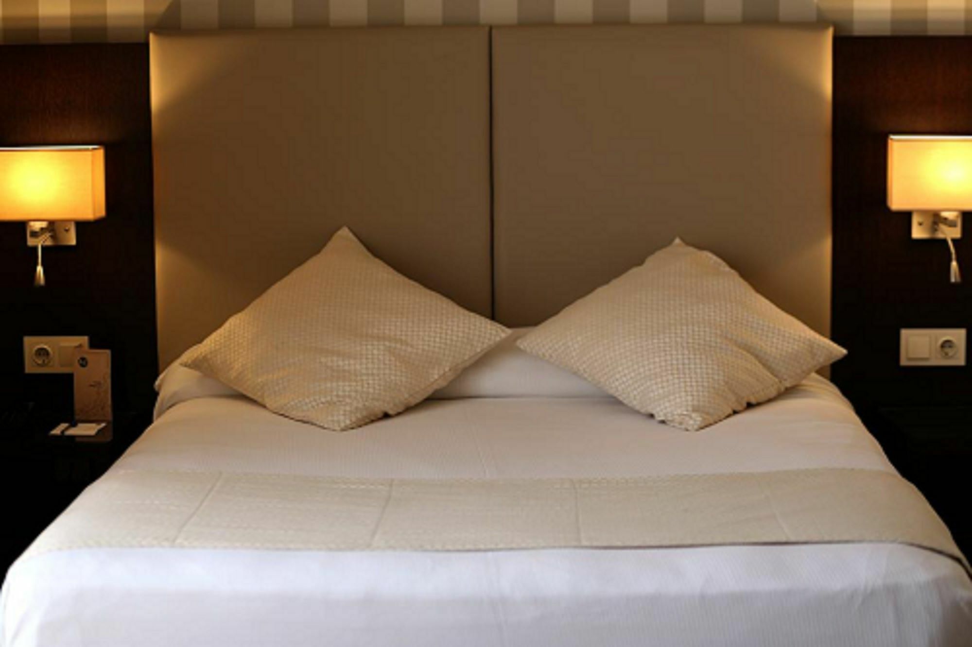 Az Hotels Zeralda Bagian luar foto