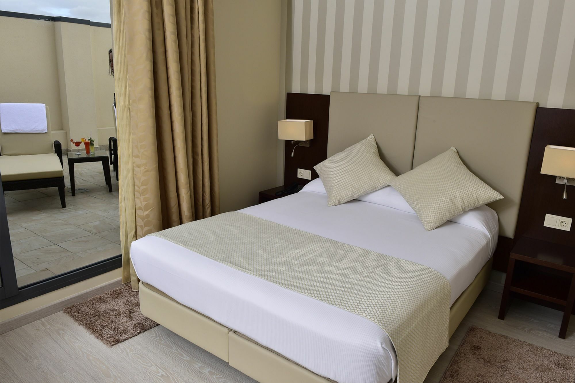 Az Hotels Zeralda Bagian luar foto